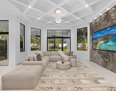 17606 Circle Pond Court - Photo Thumbnail 3