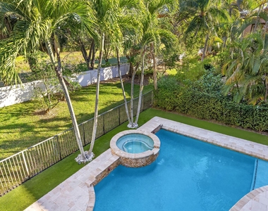 17606 Circle Pond Court - Photo Thumbnail 12