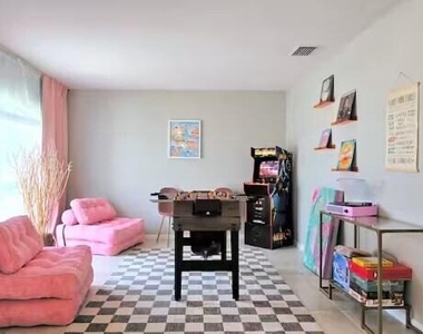 302 Ne Greenbrier Avenue - Photo Thumbnail 15
