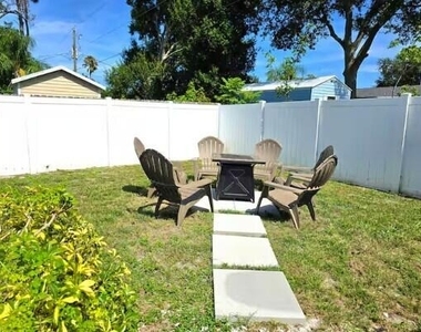 302 Ne Greenbrier Avenue - Photo Thumbnail 38