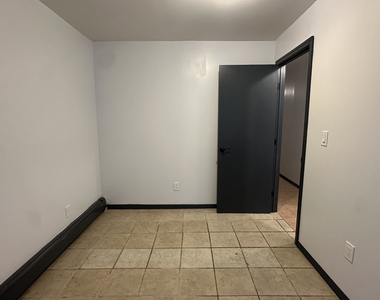 371 Kosciuszko St - Photo Thumbnail 6