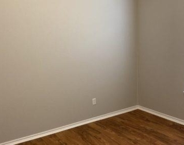 16413 Otter Drive - Photo Thumbnail 7
