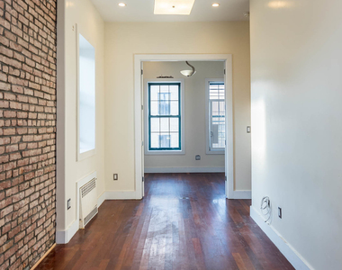 126 Grattan St - Photo Thumbnail 1