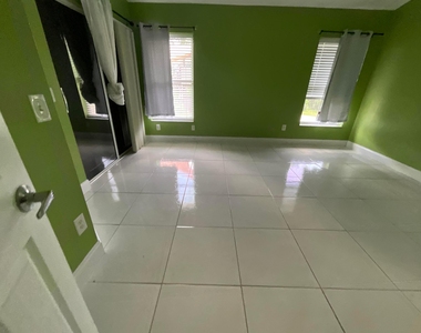 315 Sw Dwight Avenue - Photo Thumbnail 7