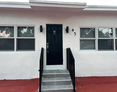 45 Ne 50th Street - Photo Thumbnail 32