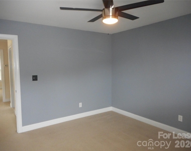 9628 Daufuskie Drive - Photo Thumbnail 31