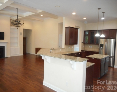 9628 Daufuskie Drive - Photo Thumbnail 13