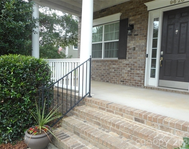 9628 Daufuskie Drive - Photo Thumbnail 3