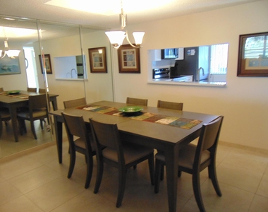 6698 10th Avenue N - Photo Thumbnail 4
