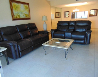 6698 10th Avenue N - Photo Thumbnail 3