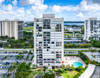 2425 Presidential Way - Photo Thumbnail 17