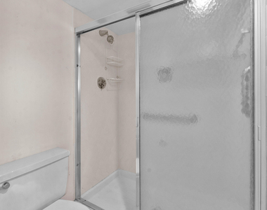 2425 Presidential Way - Photo Thumbnail 14