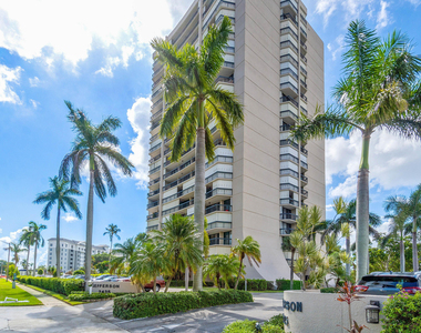 2425 Presidential Way - Photo Thumbnail 16