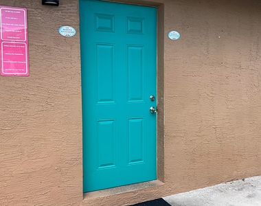 315 Sw Dwight Avenue - Photo Thumbnail 1