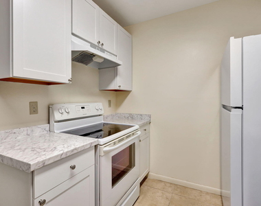 120 Nw 70th Street - Photo Thumbnail 4