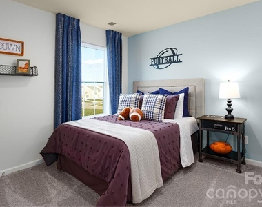 1330 37th Avenue Lane Ne - Photo Thumbnail 11