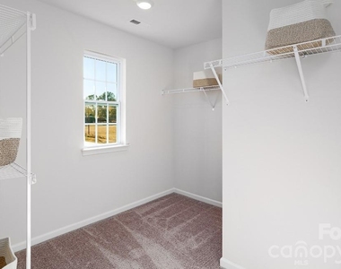 1330 37th Avenue Lane Ne - Photo Thumbnail 19