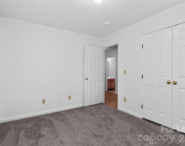 3411 Pondridge Court - Photo Thumbnail 22