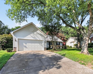 3411 Pondridge Court - Photo Thumbnail 35