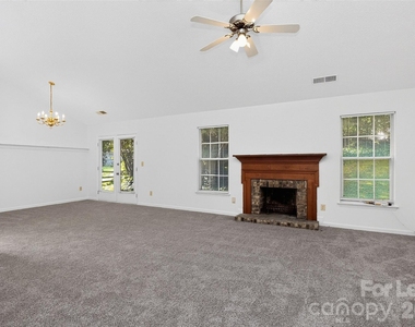 3411 Pondridge Court - Photo Thumbnail 7