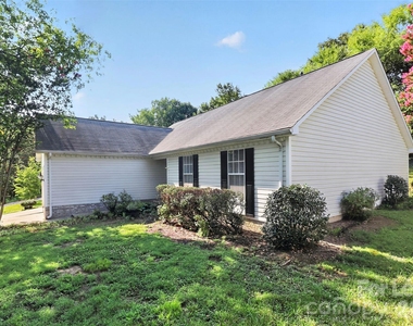 3411 Pondridge Court - Photo Thumbnail 34