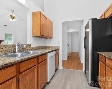 3411 Pondridge Court - Photo Thumbnail 12