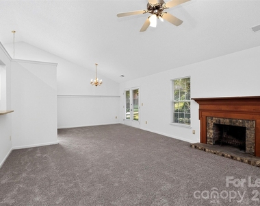 3411 Pondridge Court - Photo Thumbnail 4