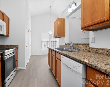 3411 Pondridge Court - Photo Thumbnail 17