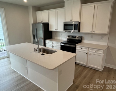 4012 Grand Wylie Way - Photo Thumbnail 7