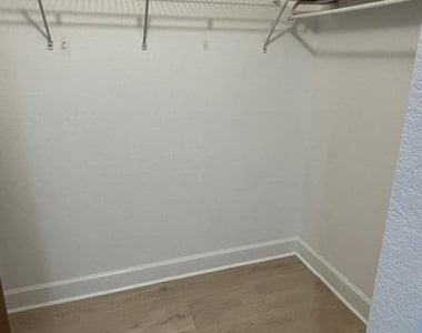 1218 Renaissance Way - Photo Thumbnail 11