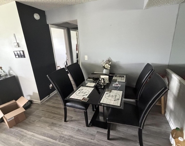 7161 Golf Colony Court - Photo Thumbnail 7