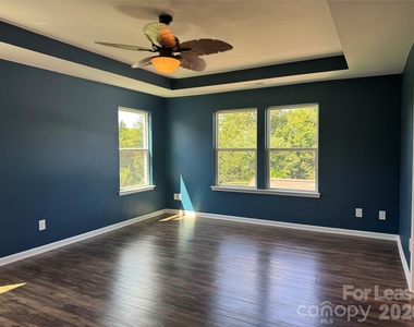 6308 Durango Way - Photo Thumbnail 22