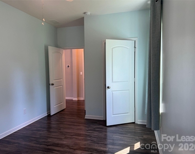 6308 Durango Way - Photo Thumbnail 17