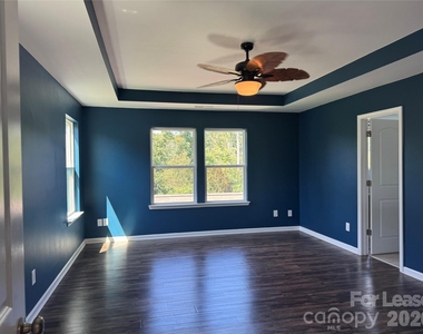 6308 Durango Way - Photo Thumbnail 21
