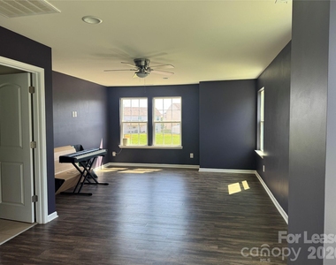 6308 Durango Way - Photo Thumbnail 20
