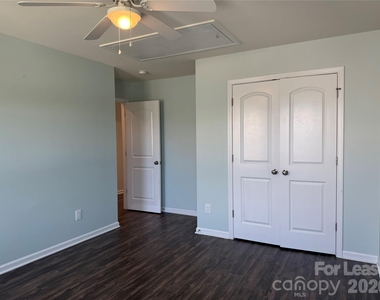 6308 Durango Way - Photo Thumbnail 30