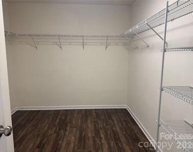 6308 Durango Way - Photo Thumbnail 26