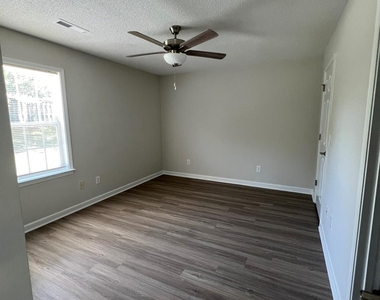 122 Springwood Lane - Photo Thumbnail 7