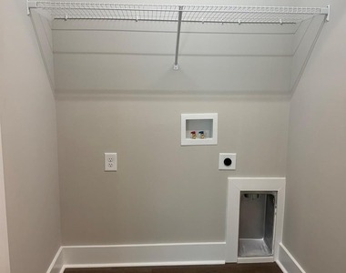 145 Brawley Villas Place - Photo Thumbnail 18