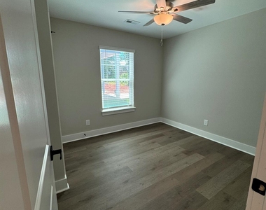 145 Brawley Villas Place - Photo Thumbnail 13