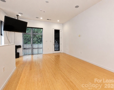 350 Viburnum Way Court - Photo Thumbnail 5