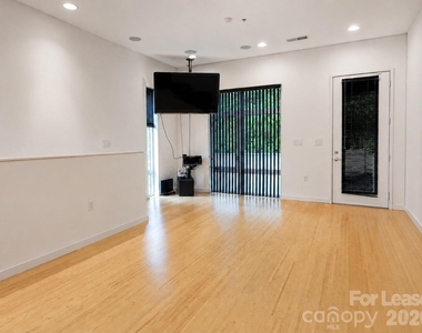 350 Viburnum Way Court - Photo Thumbnail 4