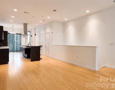 350 Viburnum Way Court - Photo Thumbnail 6