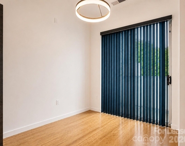 350 Viburnum Way Court - Photo Thumbnail 8