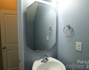 9348 Hamel Street - Photo Thumbnail 9