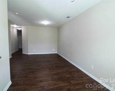 9348 Hamel Street - Photo Thumbnail 12