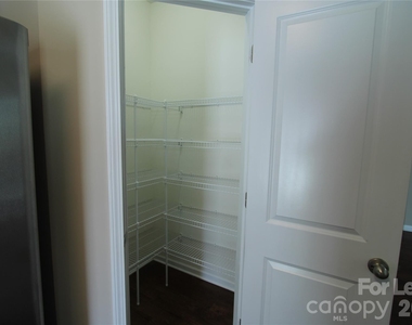 9348 Hamel Street - Photo Thumbnail 6