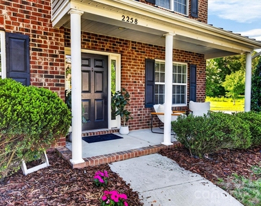 2258 Isaac Street - Photo Thumbnail 12
