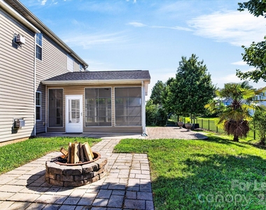 2258 Isaac Street - Photo Thumbnail 9