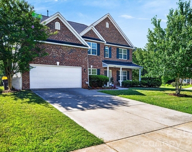 2258 Isaac Street - Photo Thumbnail 2